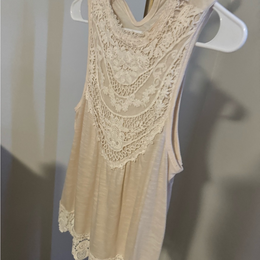 Cream Lace Top - Size Medium